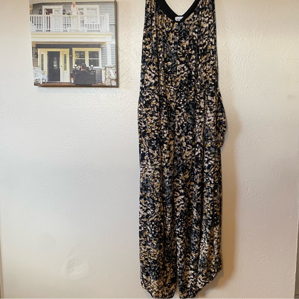 Gilli Black and Cream Floral Dress women’s small